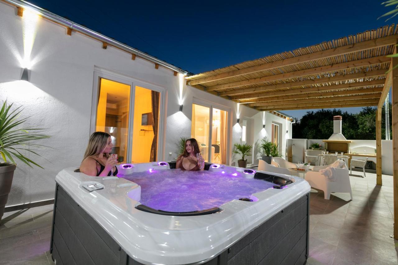 Jacuzzi Deluxe Villa Skala Sotiros Exterior photo