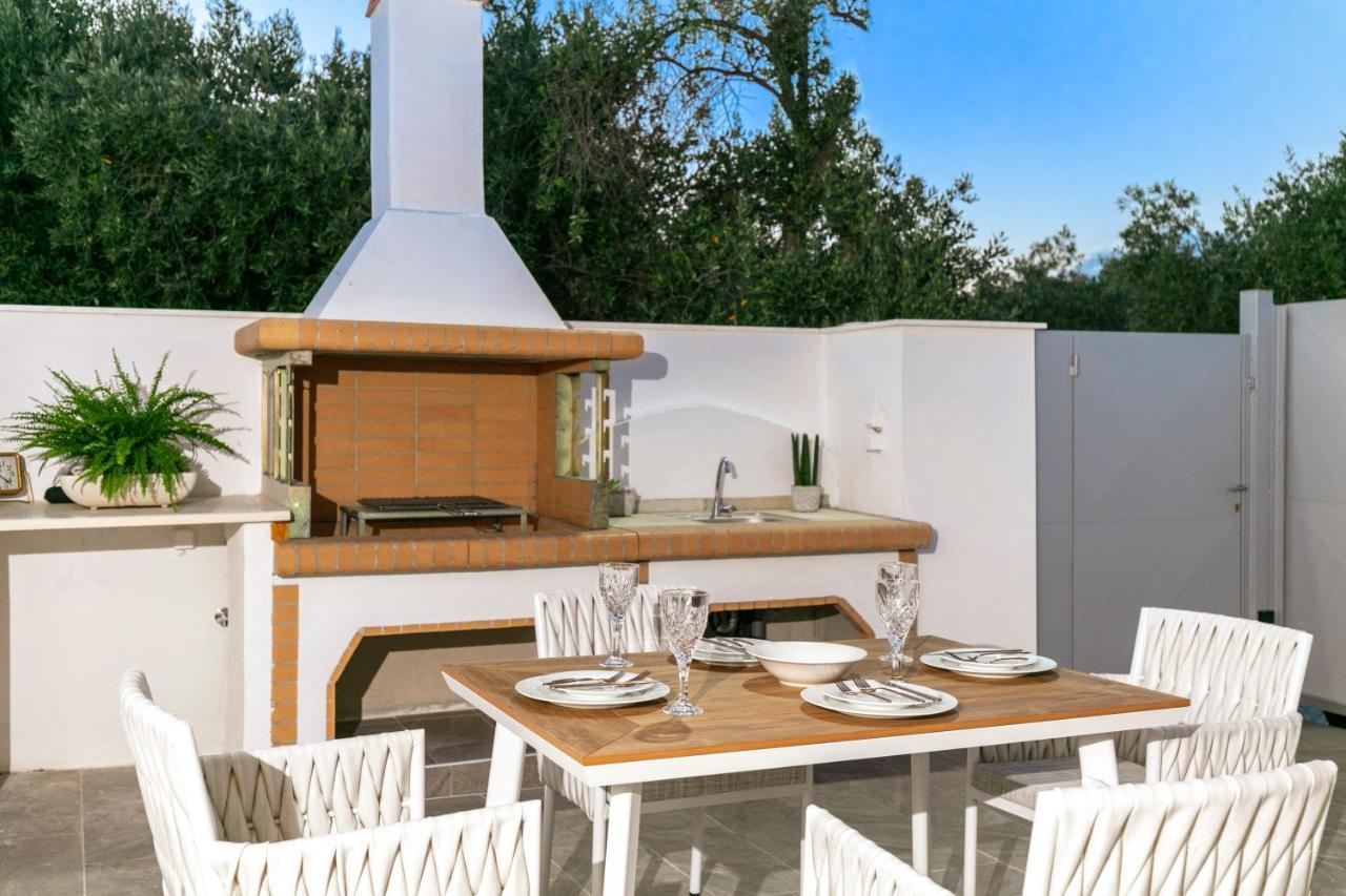 Jacuzzi Deluxe Villa Skala Sotiros Exterior photo